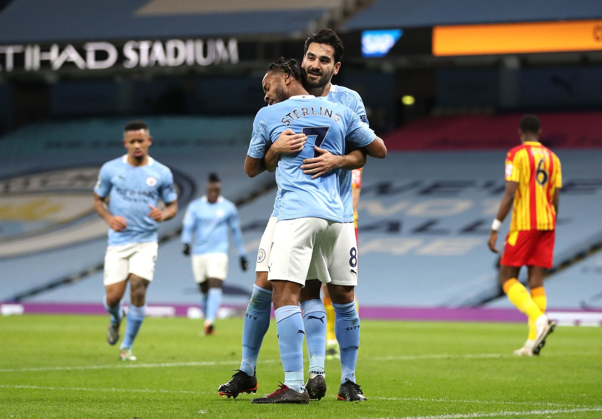 因为他展现 因为他展现